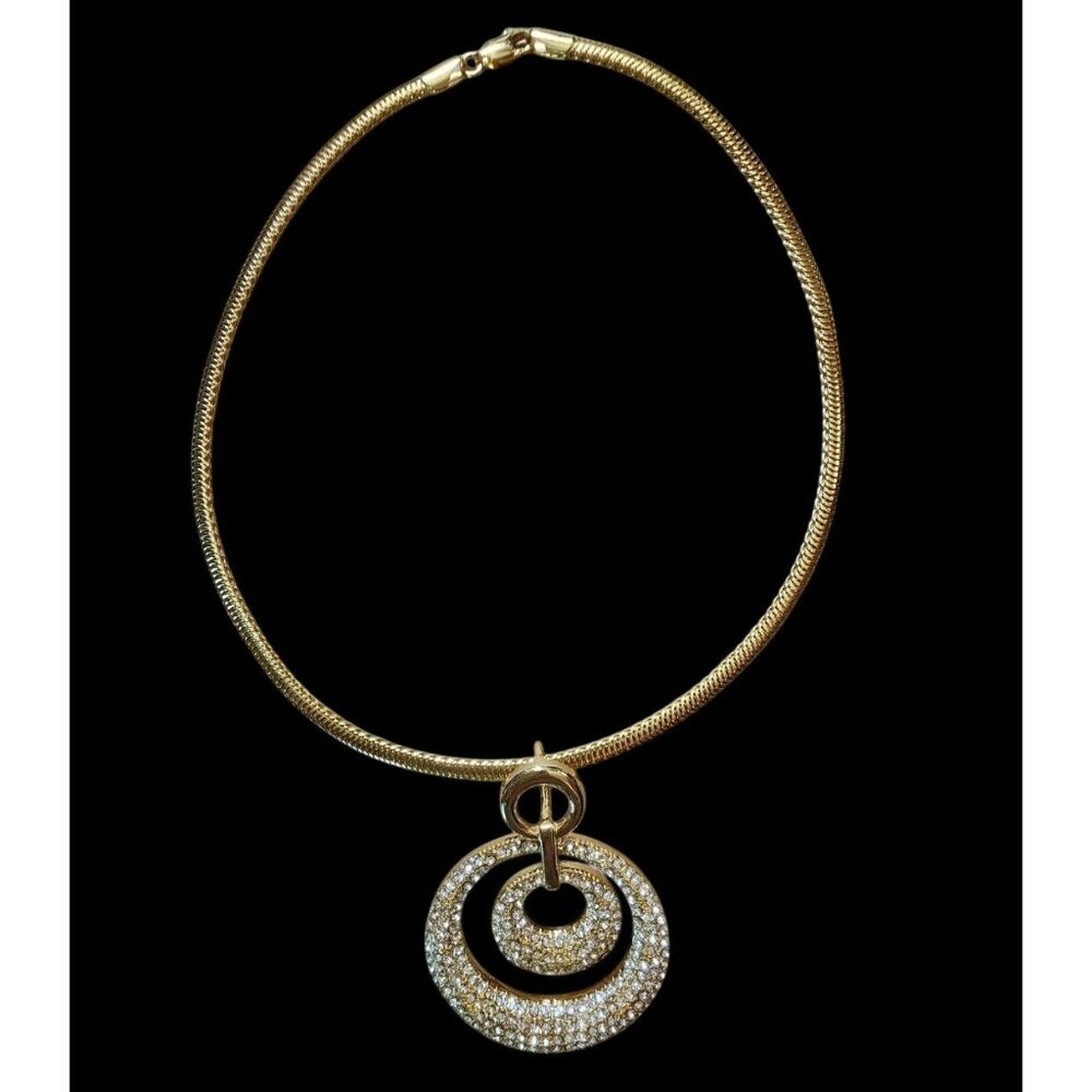 Gold-Tone Necklace Textured Double Circle Pendant & Lobster Clasp Multi Rings